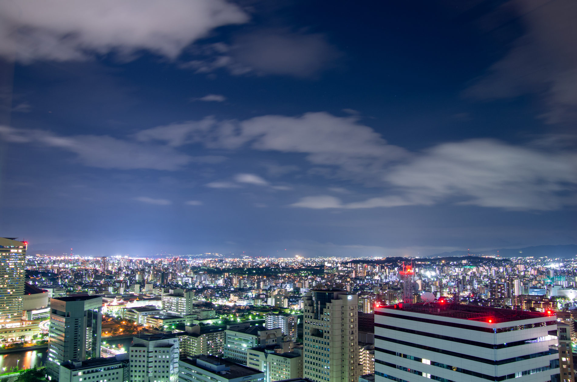 都市(福岡)の街の夜景